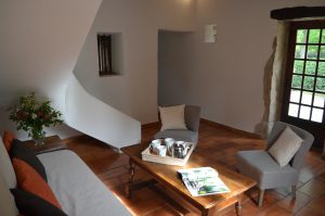 La suite Pagnol é Giono possède un salon face au parc